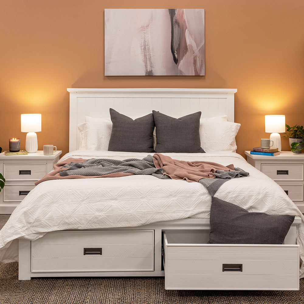 Melve Queen Bed Frame, White